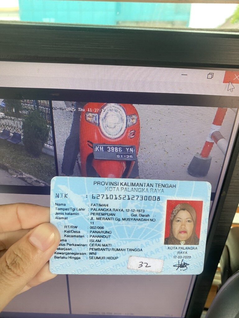 DCFEABB6-60ED-4BEE-9EE8-17013398FBF0