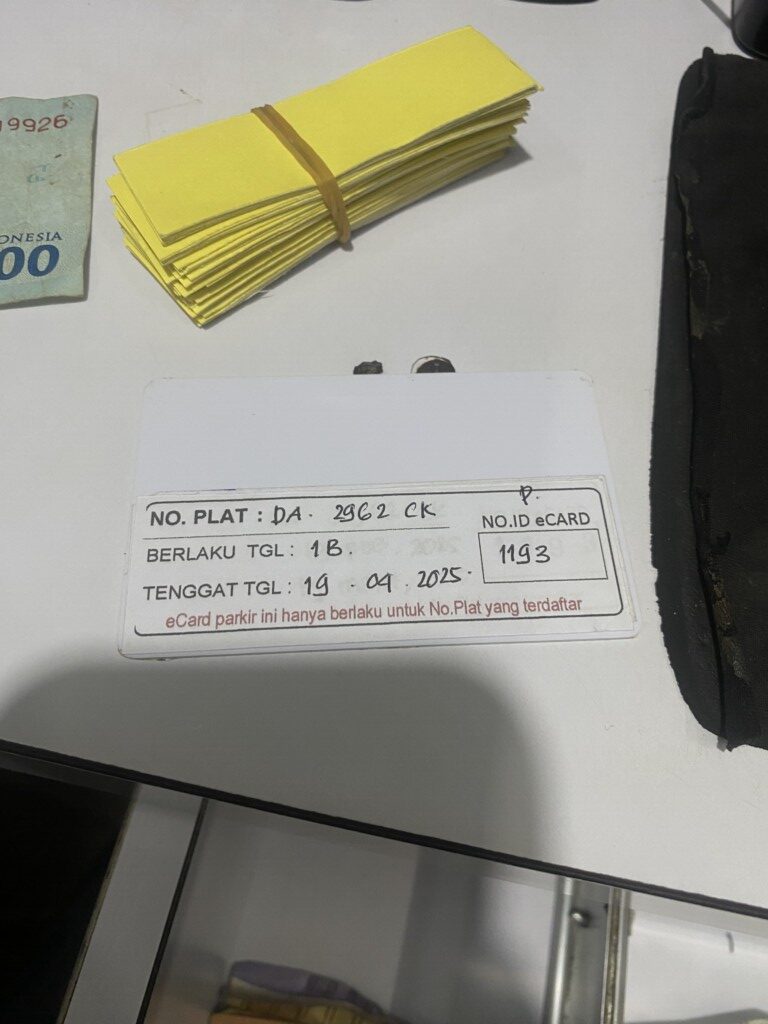 74D700AB-5E2C-47FC-8F5B-208CB22890E6