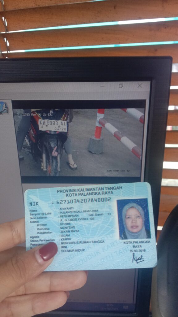 Gak ambil tiket pas masuk